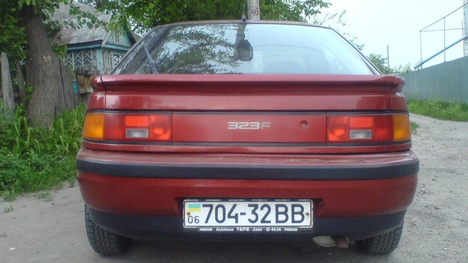 Mazda 323 F 4