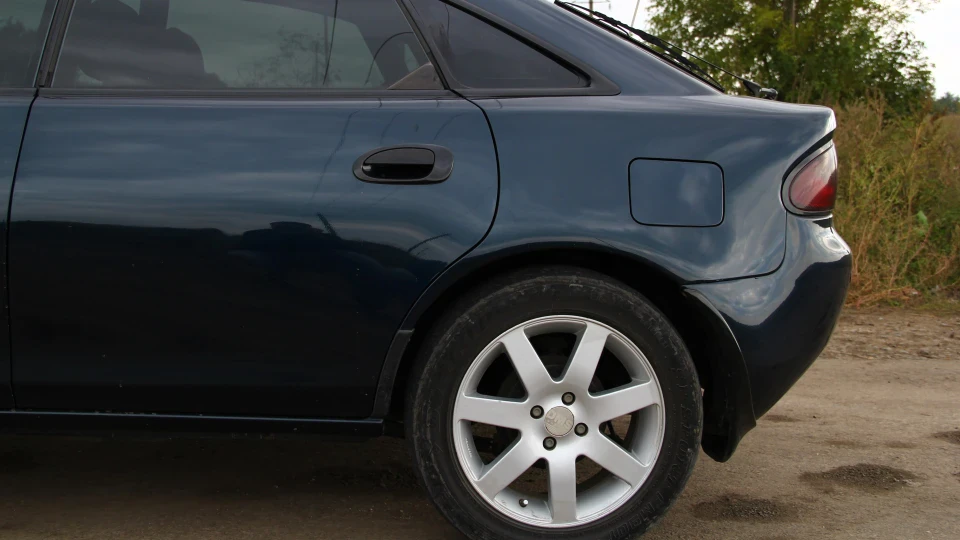 Mazda 323 F 5