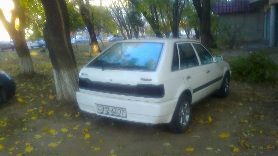 Mazda 323 familia 3