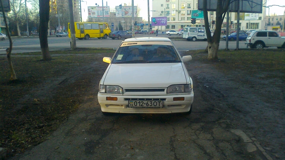 Mazda 323 familia 4