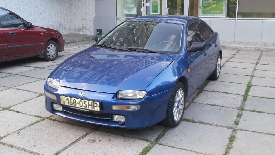 Mazda 323 F(BA) 1.5 2