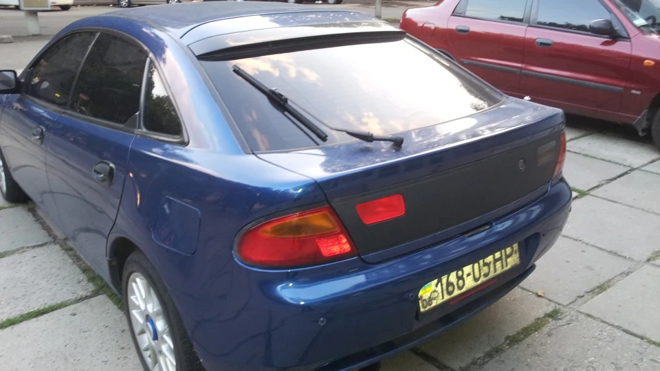 Mazda 323 F(BA) 1.5 4