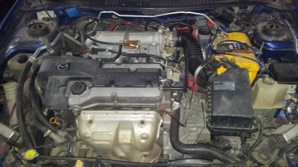 Mazda 323 F(BA) 1.5 5