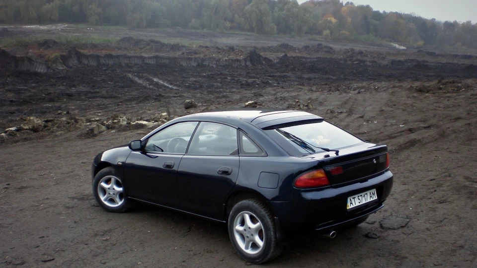 Mazda 323 Ferrari для бідних 3