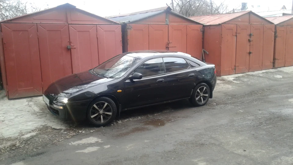 Mazda 323 Феррарі для бідних 5