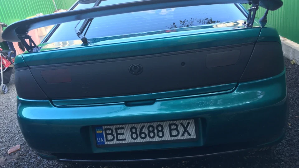 Mazda 323 Ferrari 2