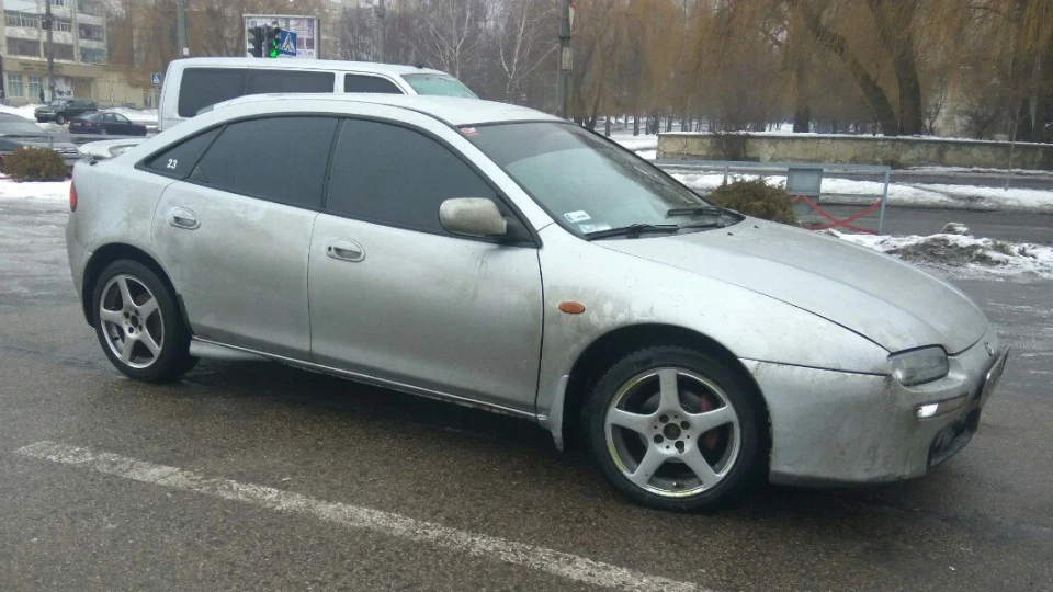Mazda 323 FFF...fff 4