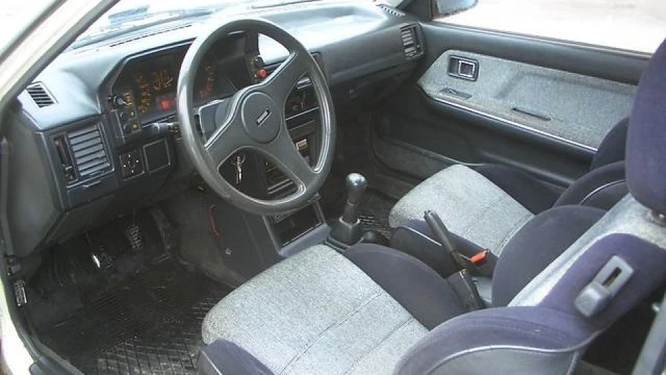 Mazda 323 gtx full-time 4wd 4