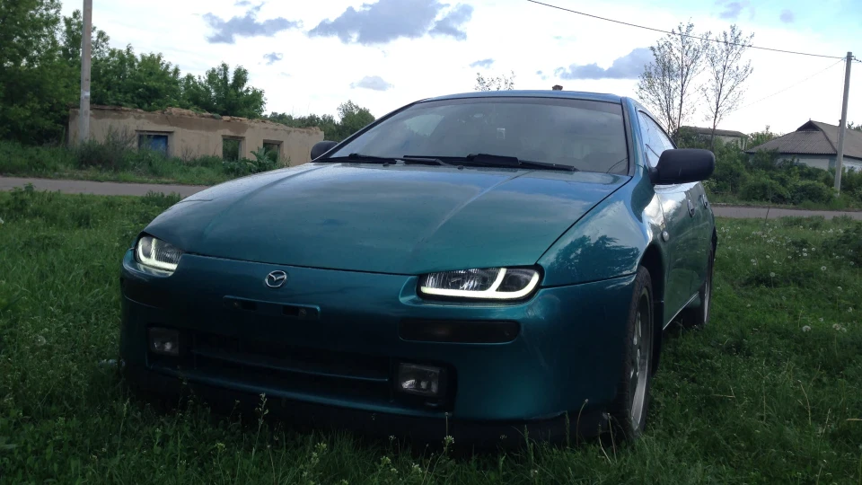 Mazda 323 Hellcat 1,8 4
