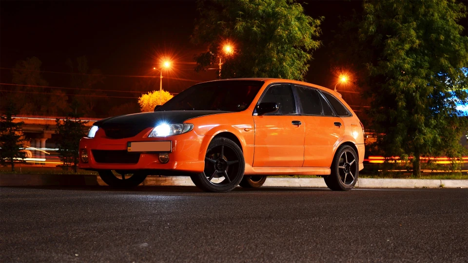 Mazda 323 Horny Bitch 5