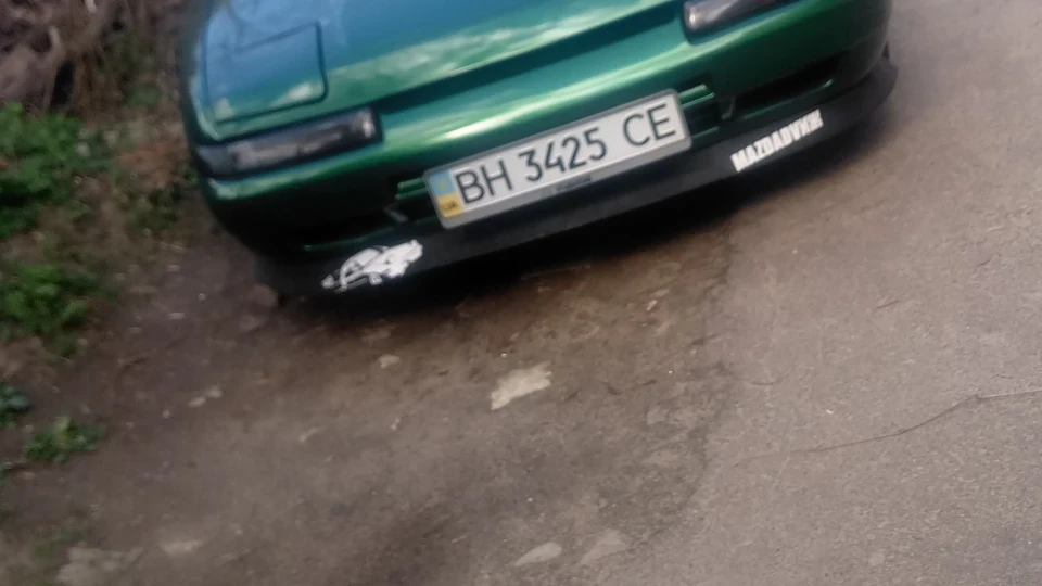 Mazda 323 I. G. U. A. N. A. 2