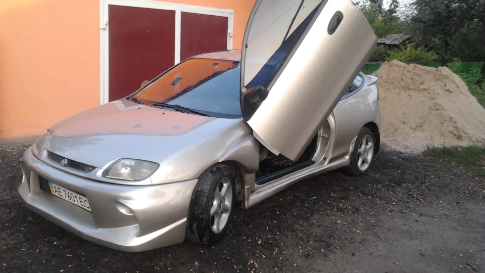 Mazda 323 Я називав її ДІВЧИНКА!!!! 5