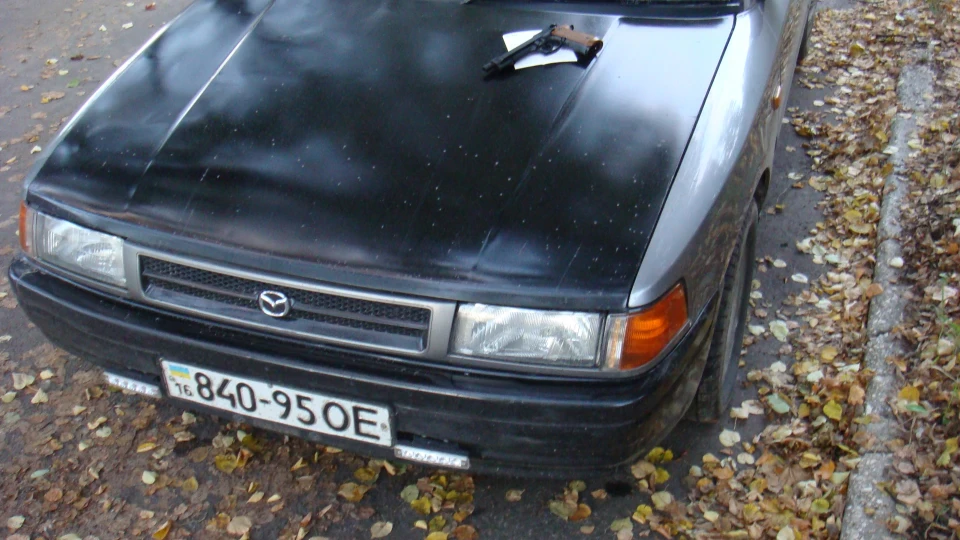 Mazda 323 Japan праворулька) 4