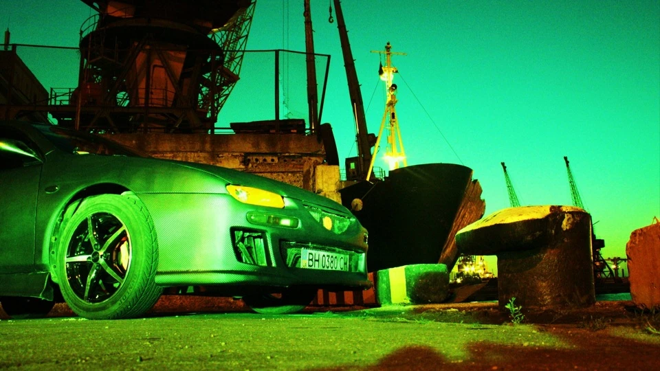 Mazda 323 крапелька 2
