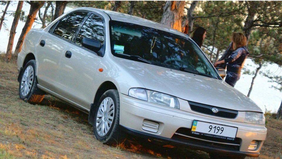 Mazda 323 Шасі 5
