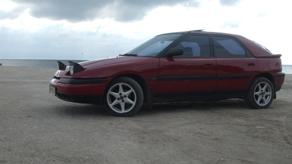 Mazda 323 Любов сліпа