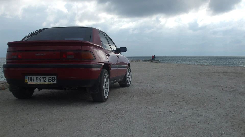 Mazda 323 Любов сліпа 3