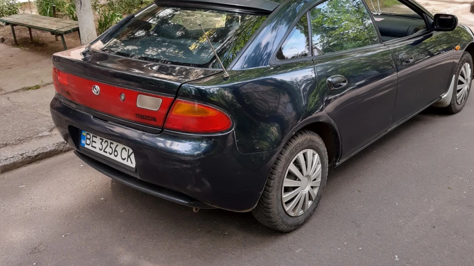 Mazda 323 Mazda 323fМаська 2