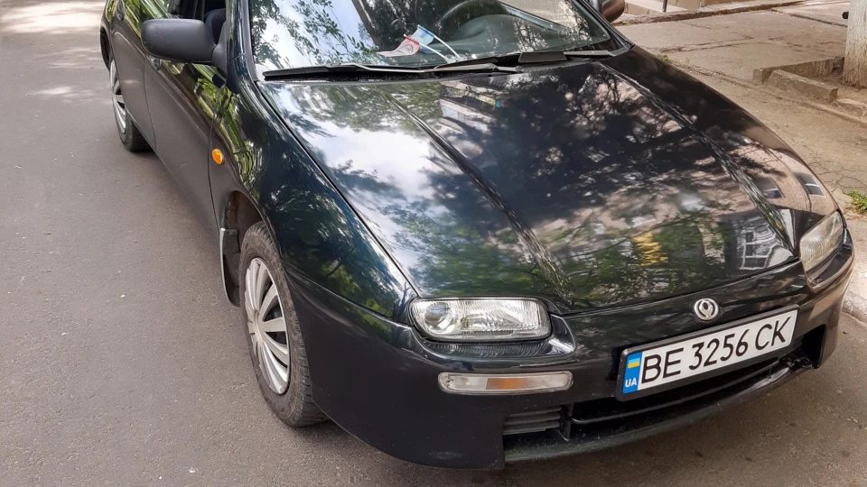 Mazda 323 Mazda 323fМаська 3
