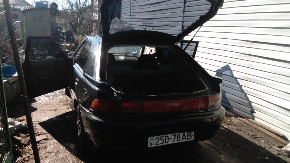 Mazda 323 mazda323f bg 1.8 джміль 2