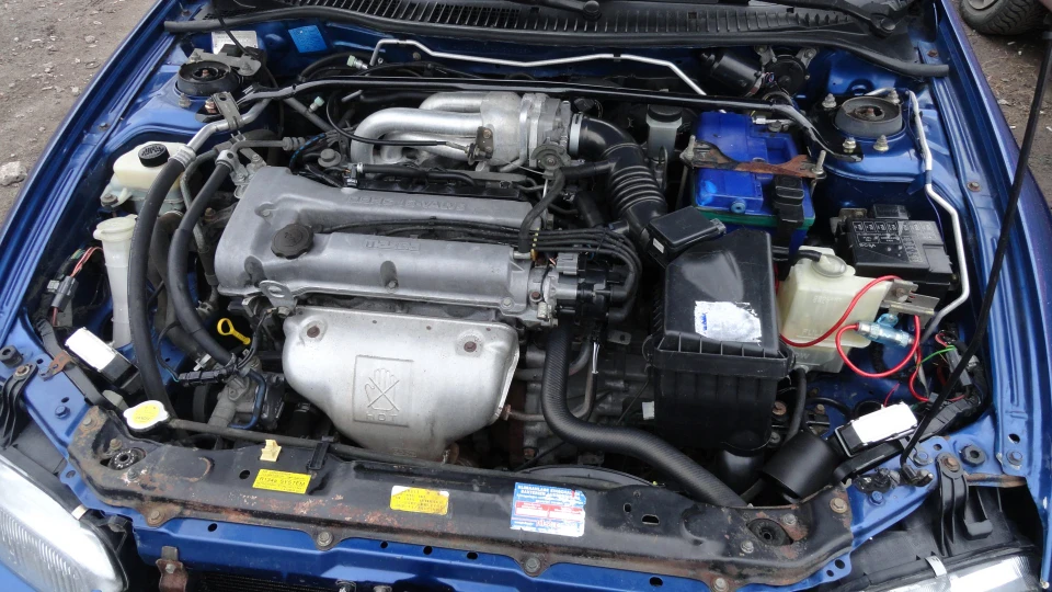 Mazda 323 mclaren f1 3