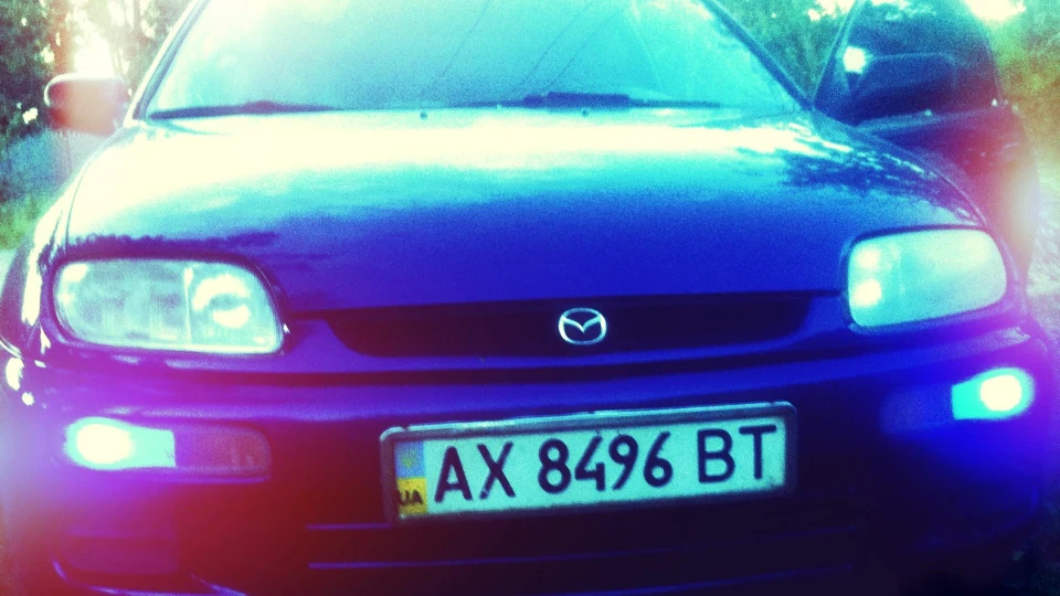 Mazda 323 не Валить( продав)