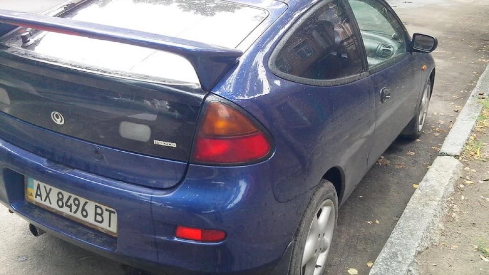 Mazda 323 не Валить( продав) 3
