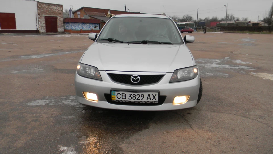 Mazda 323 Об'єм 1.6