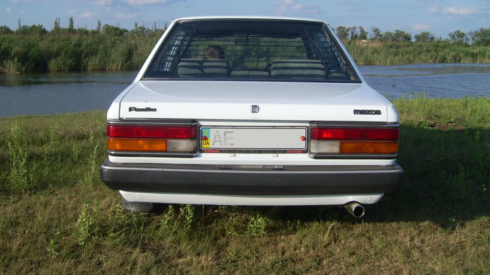 Mazda 323 Дуже швидка дитина 3