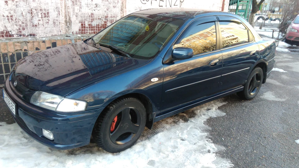 Mazda 323 просто 1.8 3