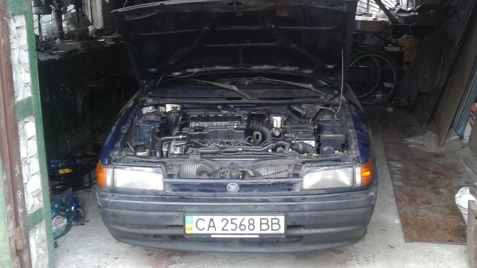 Mazda 323 Синя конячка 3