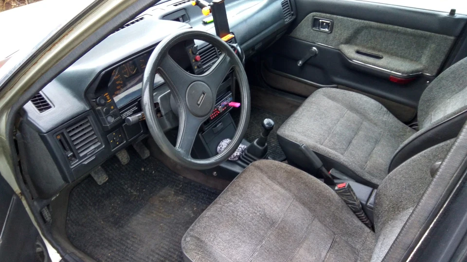 Mazda 323 Бабуся 2
