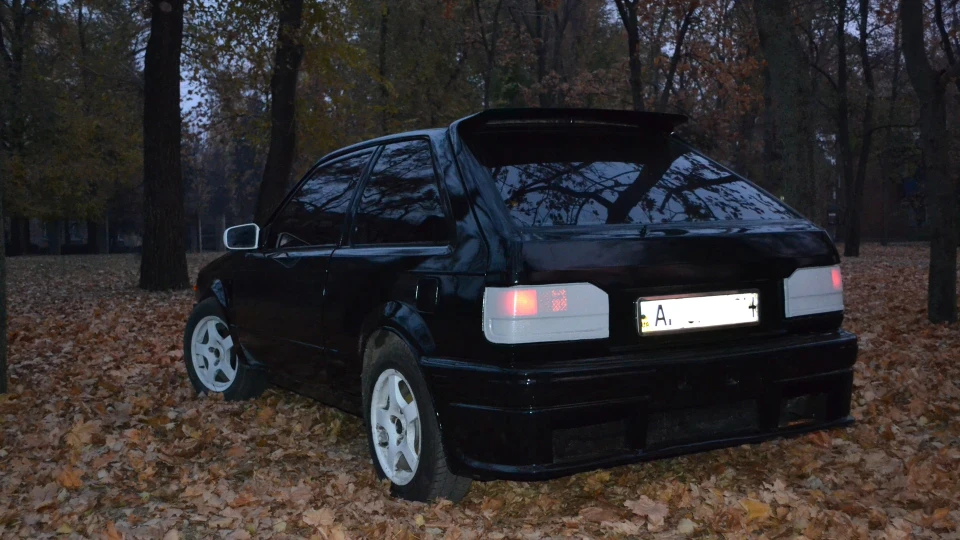 Mazda 323 ШуСтРаЯ;-) 2