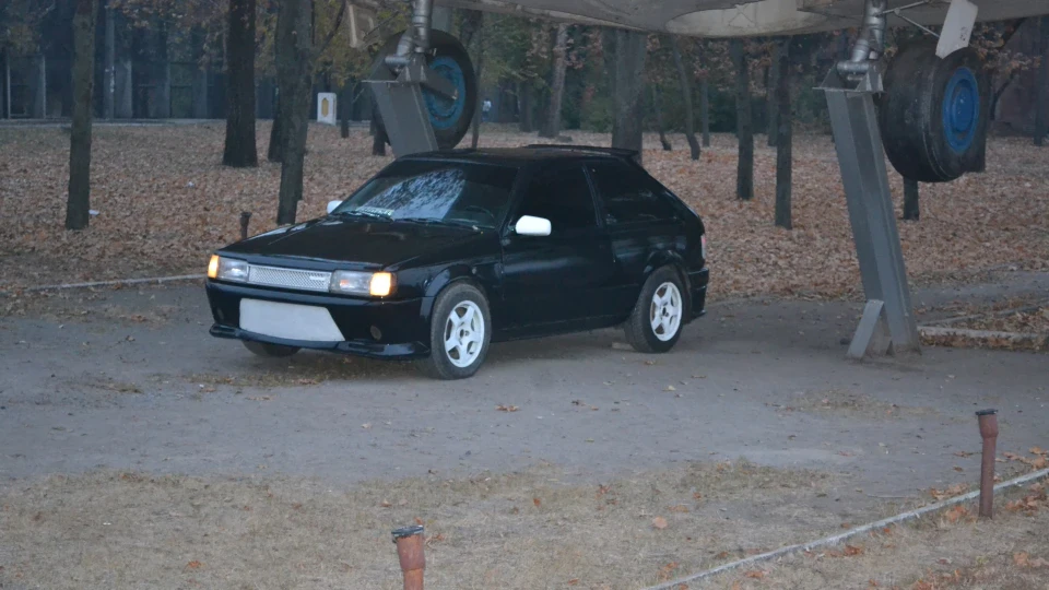 Mazda 323 ШуСтРаЯ;-) 4