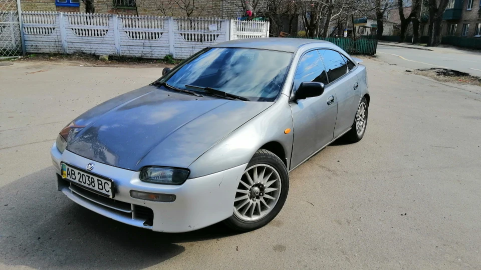 Mazda 323 V6 2.0l 3
