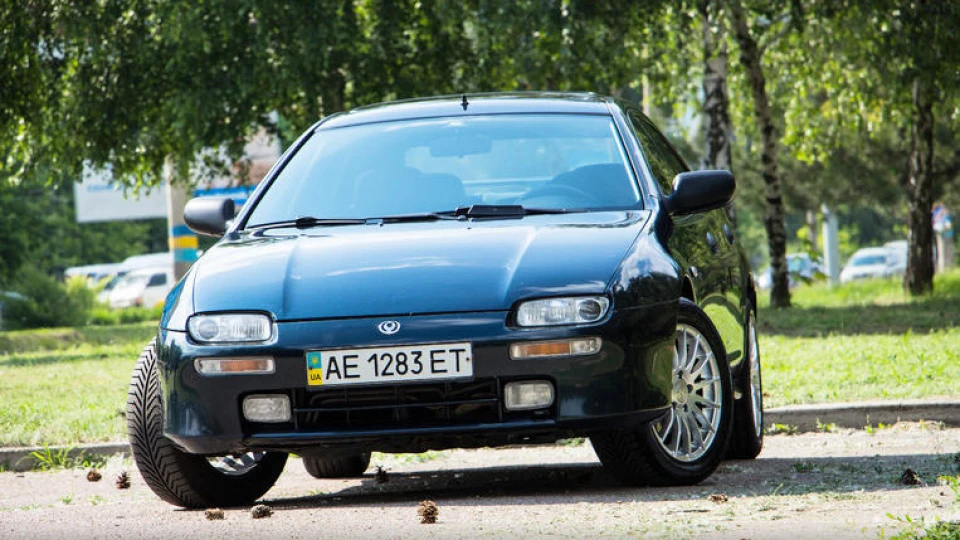 Mazda 323 V6 2