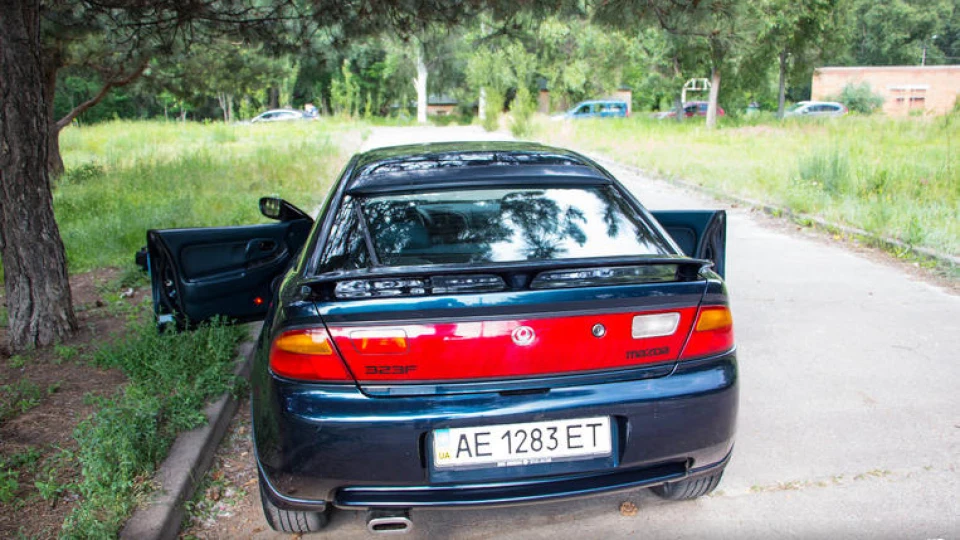 Mazda 323 V6 5