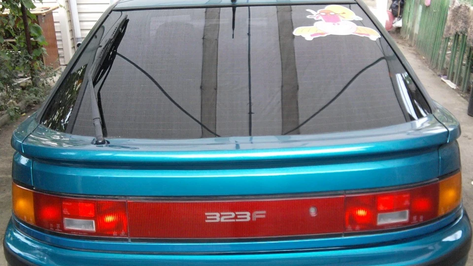 Mazda 323 зелений шершень 3