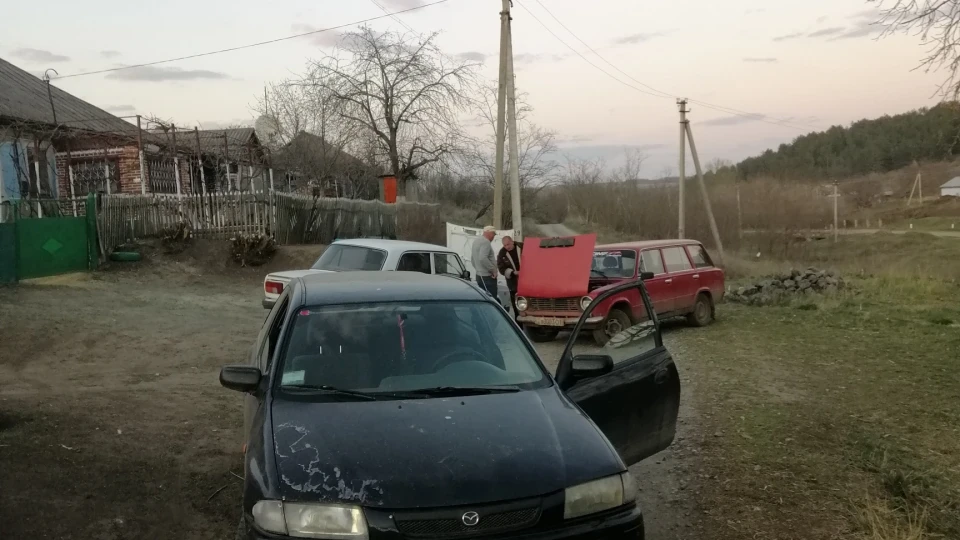 Mazda 323 Звір