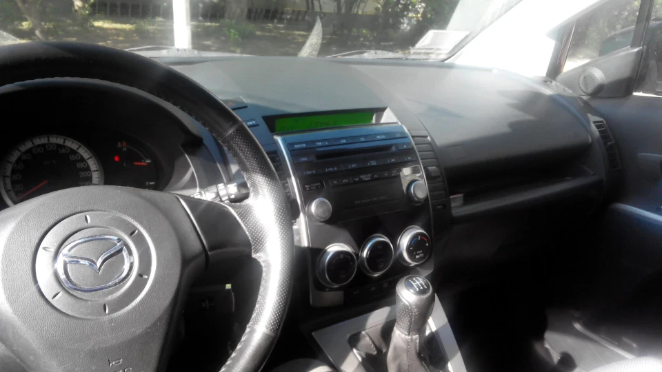 Mazda 5 RED 4