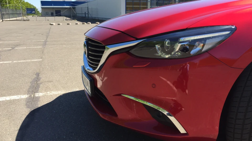 Mazda 6 運 2