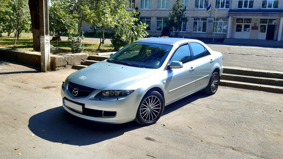 Mazda 6 4