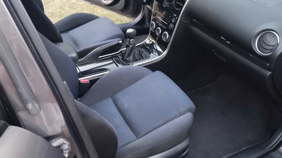 Mazda 6 4