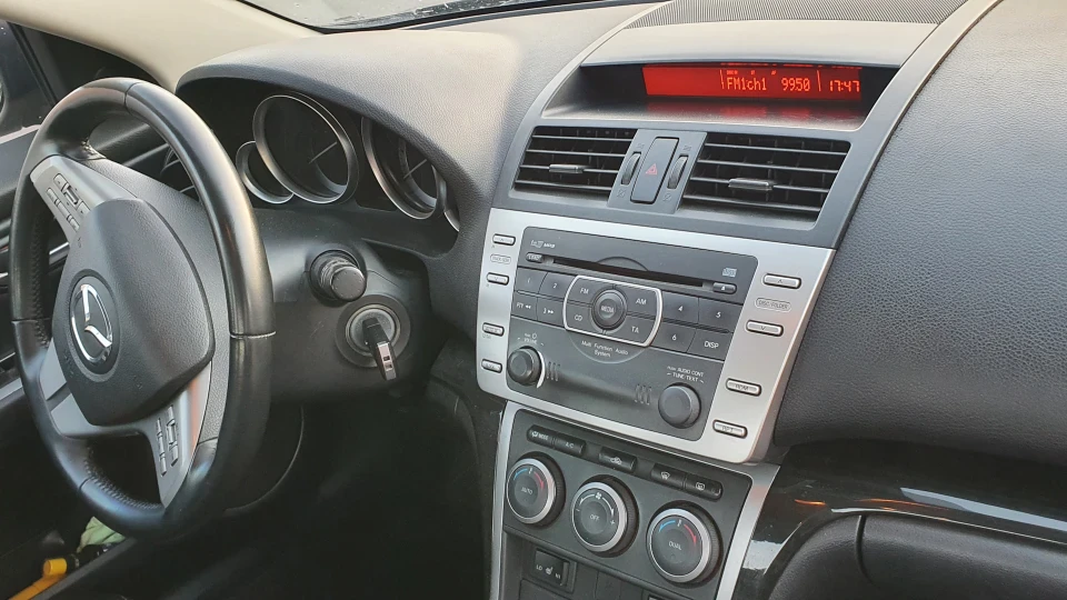 Mazda 6 4