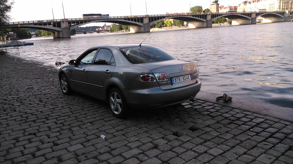 Mazda 6 2.0 104kw 5