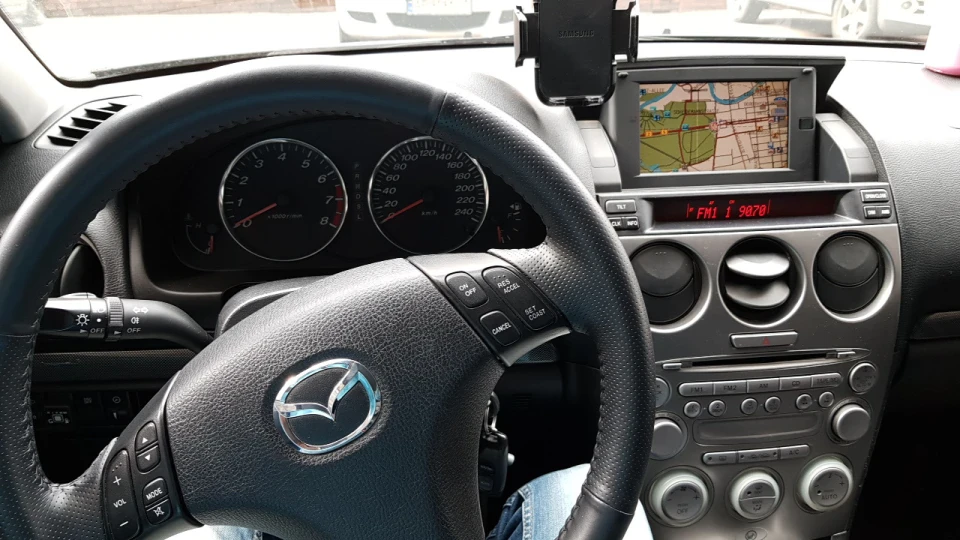 Mazda 6 2.0 бензин