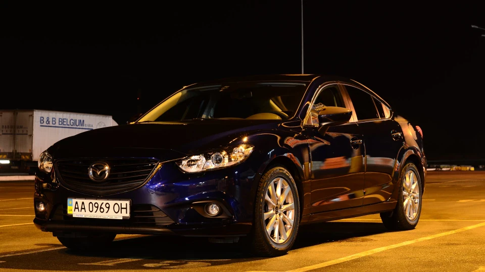 Mazda 6 2.0 Stormy Blue Mica 4
