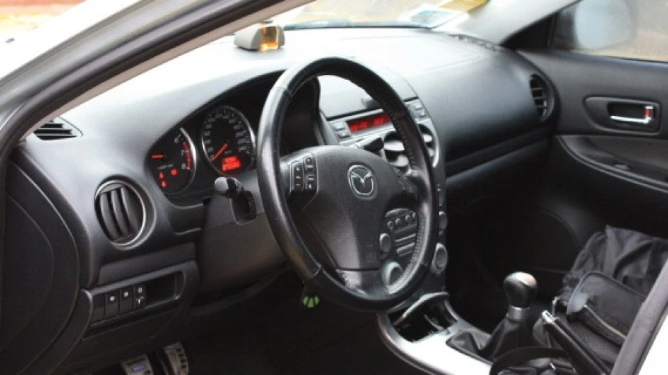 Mazda 6 2.3 5Мех 3