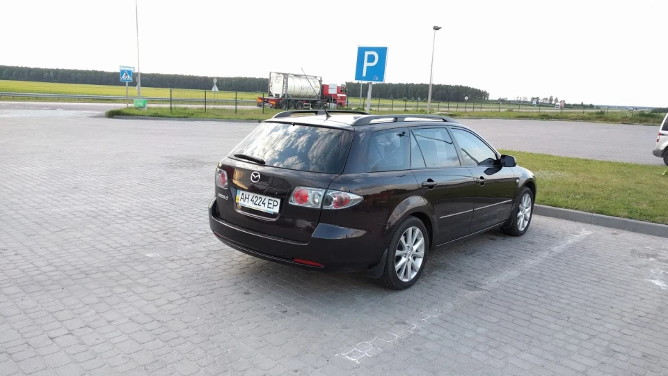 Mazda 6 2.3 AT AWD 4