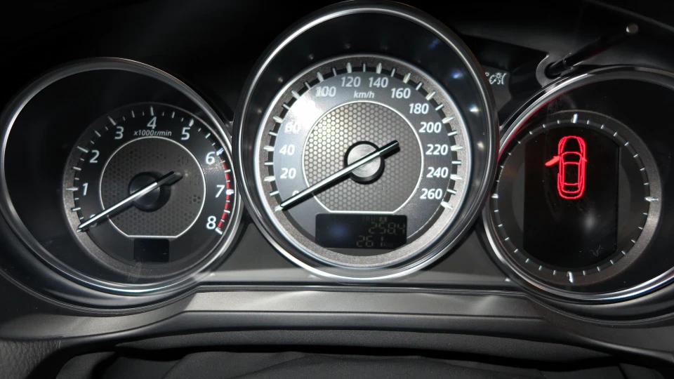 Mazda 6 2.5 AT 3